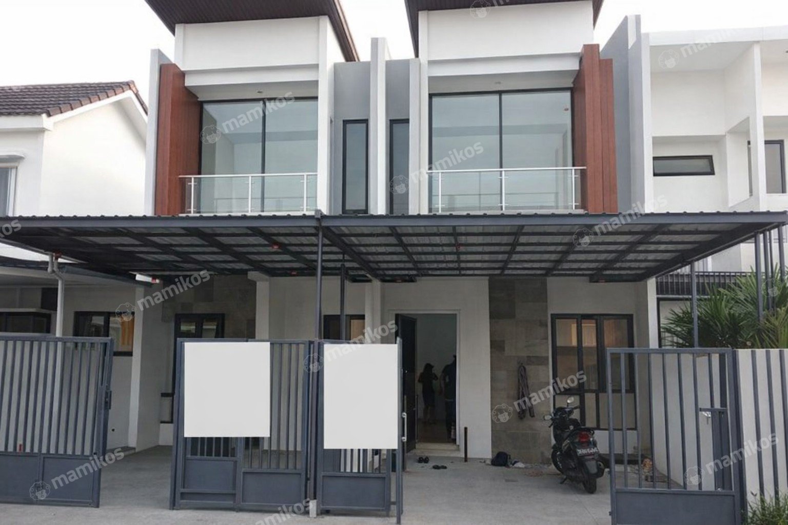 Rumah Sertifikat SHM 4 Kamar Tidur 3 Kamar Mandi Metland Puri Jakarta Barat