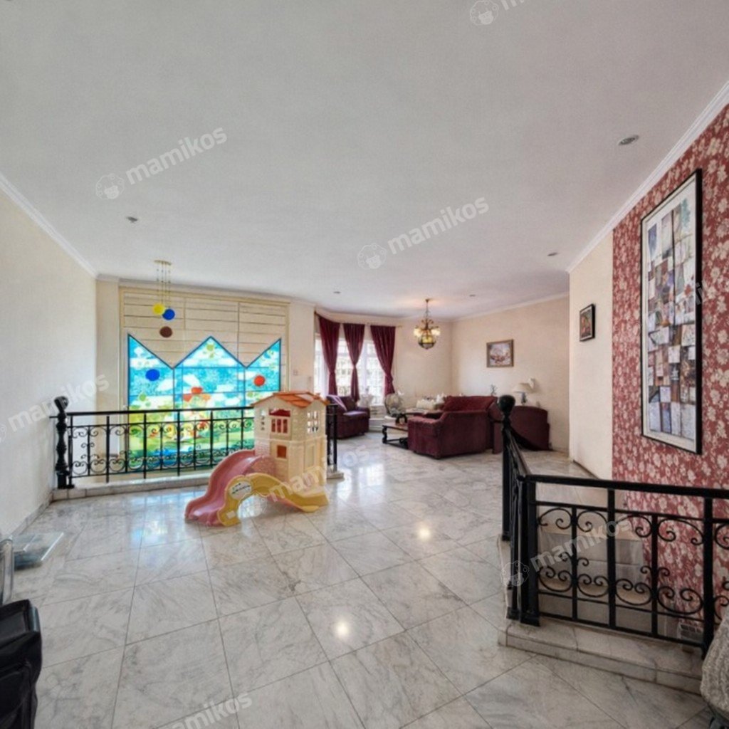 Rumah Sertifikat SHM 8 Kamar Tidur 2 Lantai Kebayoran Baru Jakarta Selatan - Photo 3
