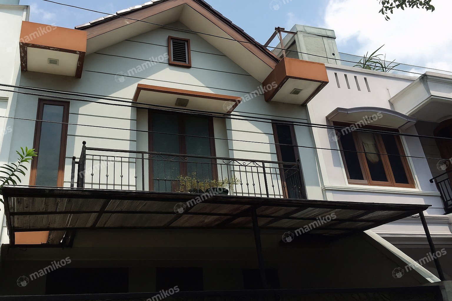 Rumah Sertifikat SHM 5 Kamar Tidur 3 Kamar Mandi Rawamangun Jakarta Timur