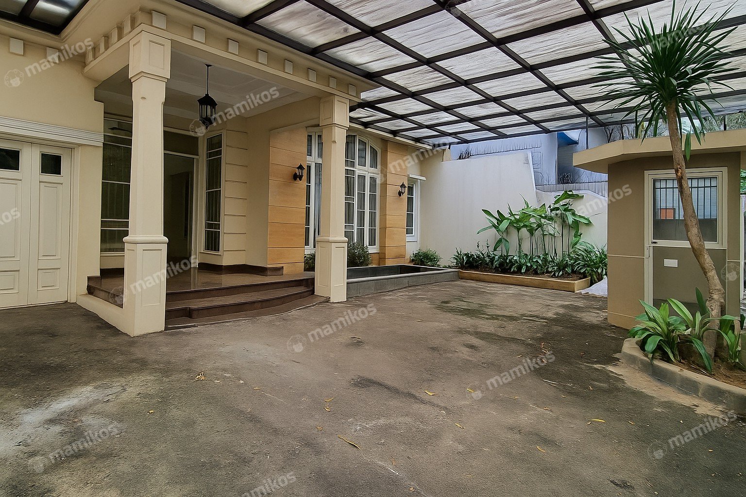 Rumah Sertifikat SHM 5 Kamar Tidur 4 Kamar Mandi Kebayoran Baru Jakarta Selatan