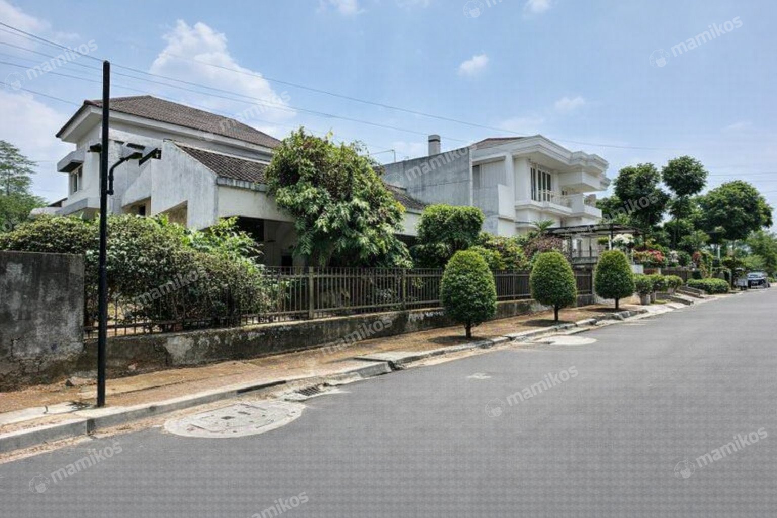 Rumah Sertifikat SHM 3 Kamar Tidur 3 Kamar Mandi Pondok Indah Jakarta Selatan