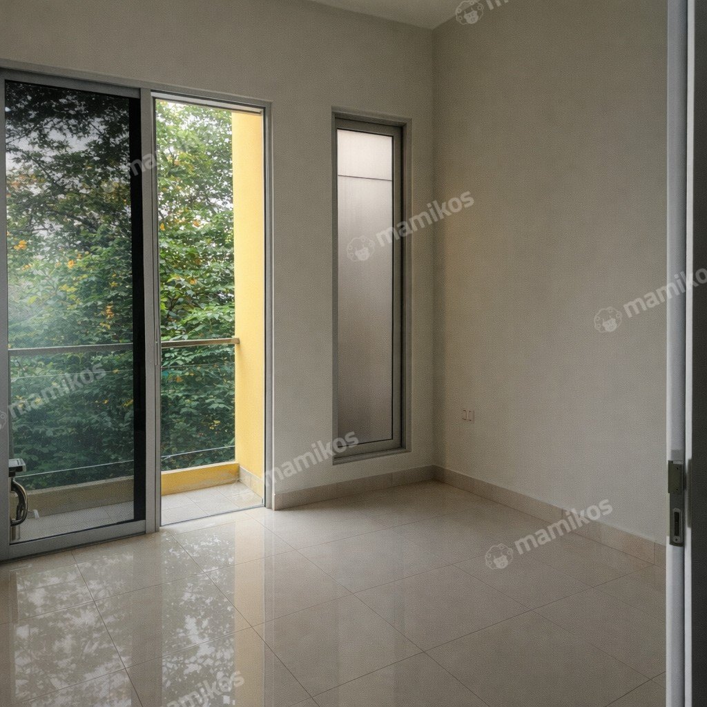 Rumah Sertifikat SHM 3 Kamar Tidur 2 Kamar Mandi Green Lake City Jakarta Barat - Photo 5