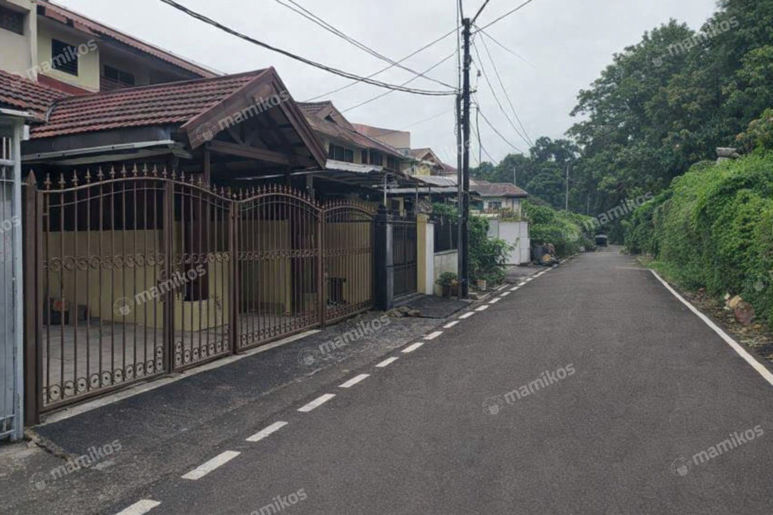 Rumah Sertifikat SHM 4 Kamar Tidur 3 Kamar Mandi Kembangan Jakarta Barat - Photo 2