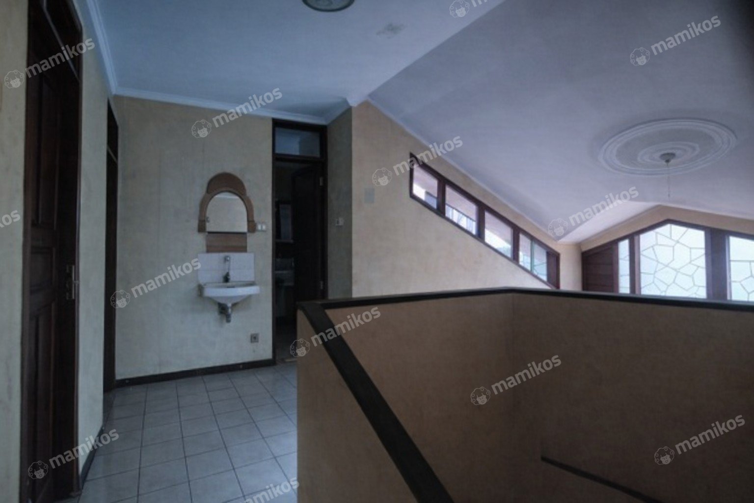 Rumah Sertifikat SHM 4 Kamar Tidur 3 Kamar Mandi Kembangan Jakarta Barat - Photo 5