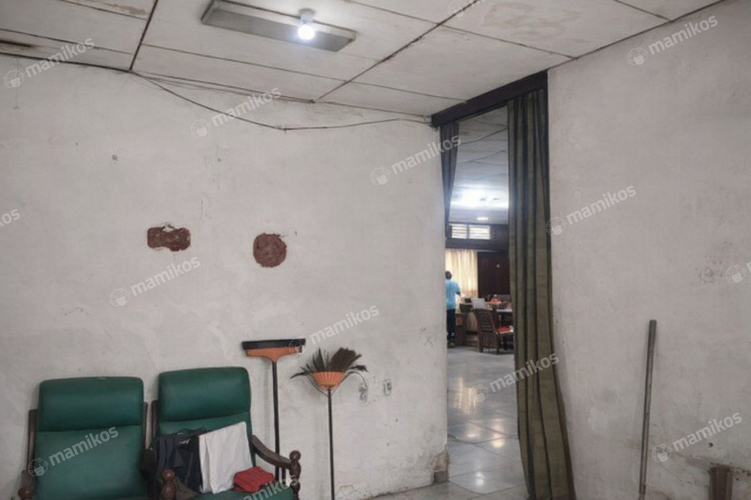 Rumah 8 Kamar Tidur 5 Kamar Mandi Kelapa Dua Jakarta Barat