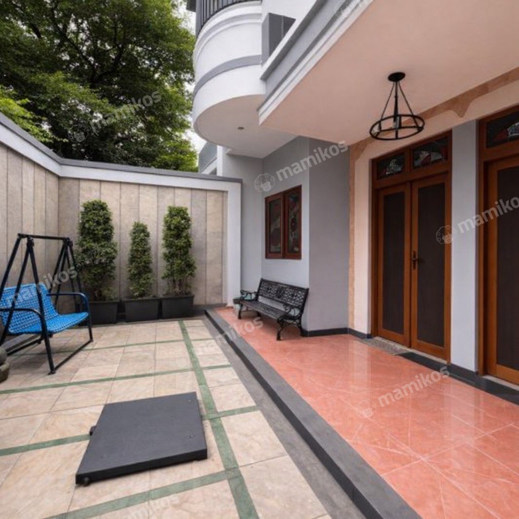 Rumah Sertifikat SHM 4 Kamar Tidur 5 Kamar Mandi Intercon Jakarta Barat - Photo 2