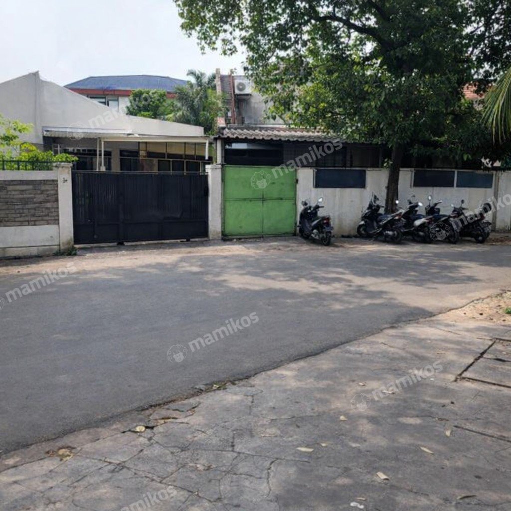 Rumah 7 Kamar Tidur 5 Kamar Mandi 1 Lantai Petukangan Jakarta Selatan - Photo 2