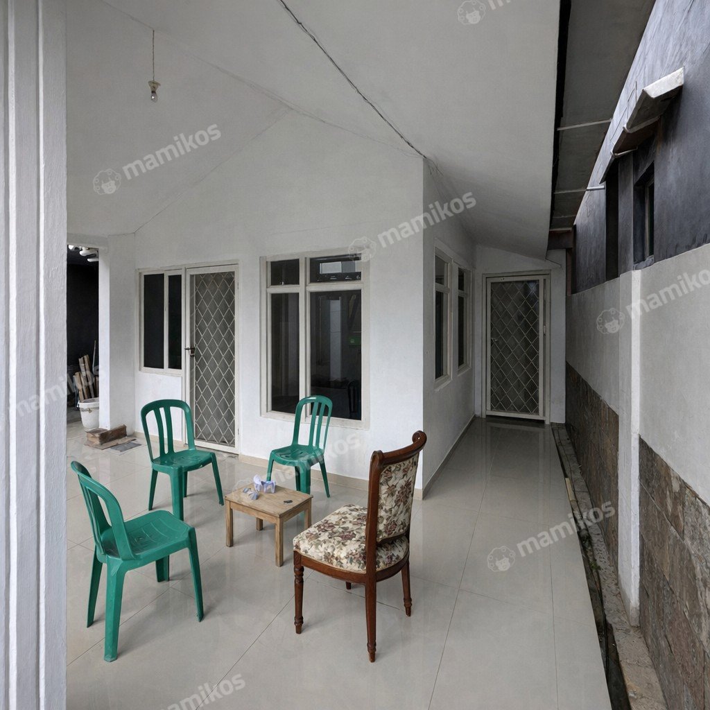 Rumah Sertifikat SHM 2 Kamar Tidur 2 Kamar Mandi Utan Kayu Jakarta Timur - Photo 4