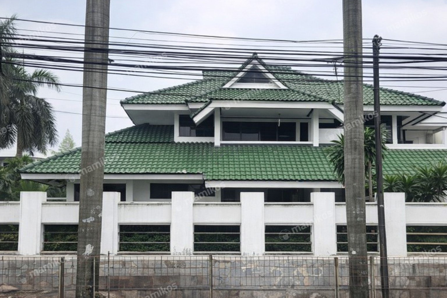 Rumah Sertifikat SHM 7 Kamar Tidur 3 Kamar Mandi Green garden Jakarta Barat