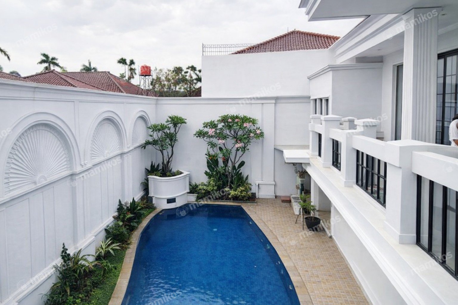 Rumah Sertifikat SHM 8 Kamar Tidur 7 Kamar Mandi Pondok Indah Jakarta Selatan