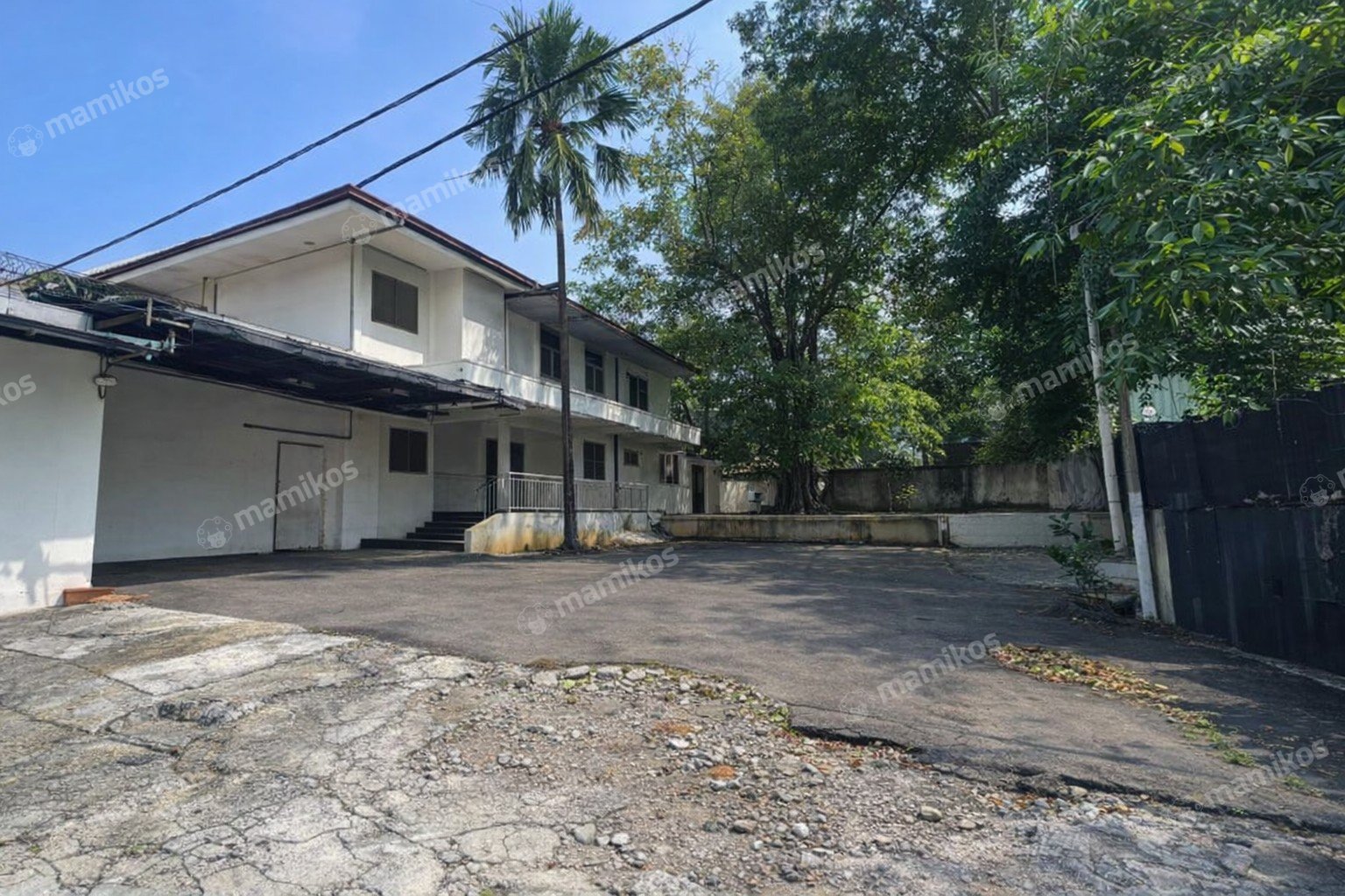 Rumah Sertifikat SHM 6 Kamar Tidur 4 Kamar Mandi Kemang Jakarta Selatan