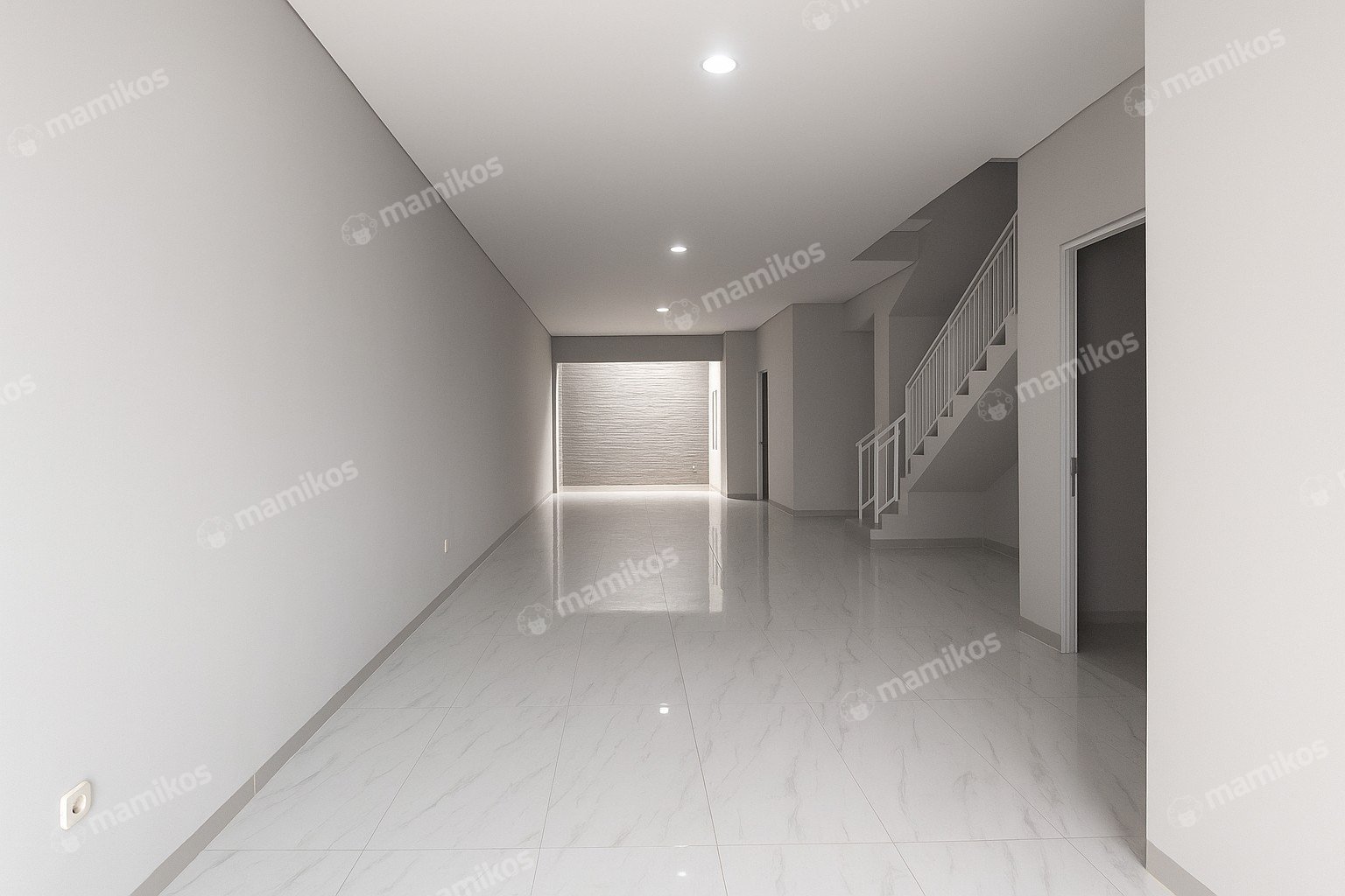 Rumah Sertifikat SHM 4 Kamar Tidur 4 Kamar Mandi Sunrise Garden Jakarta Barat - Photo 5