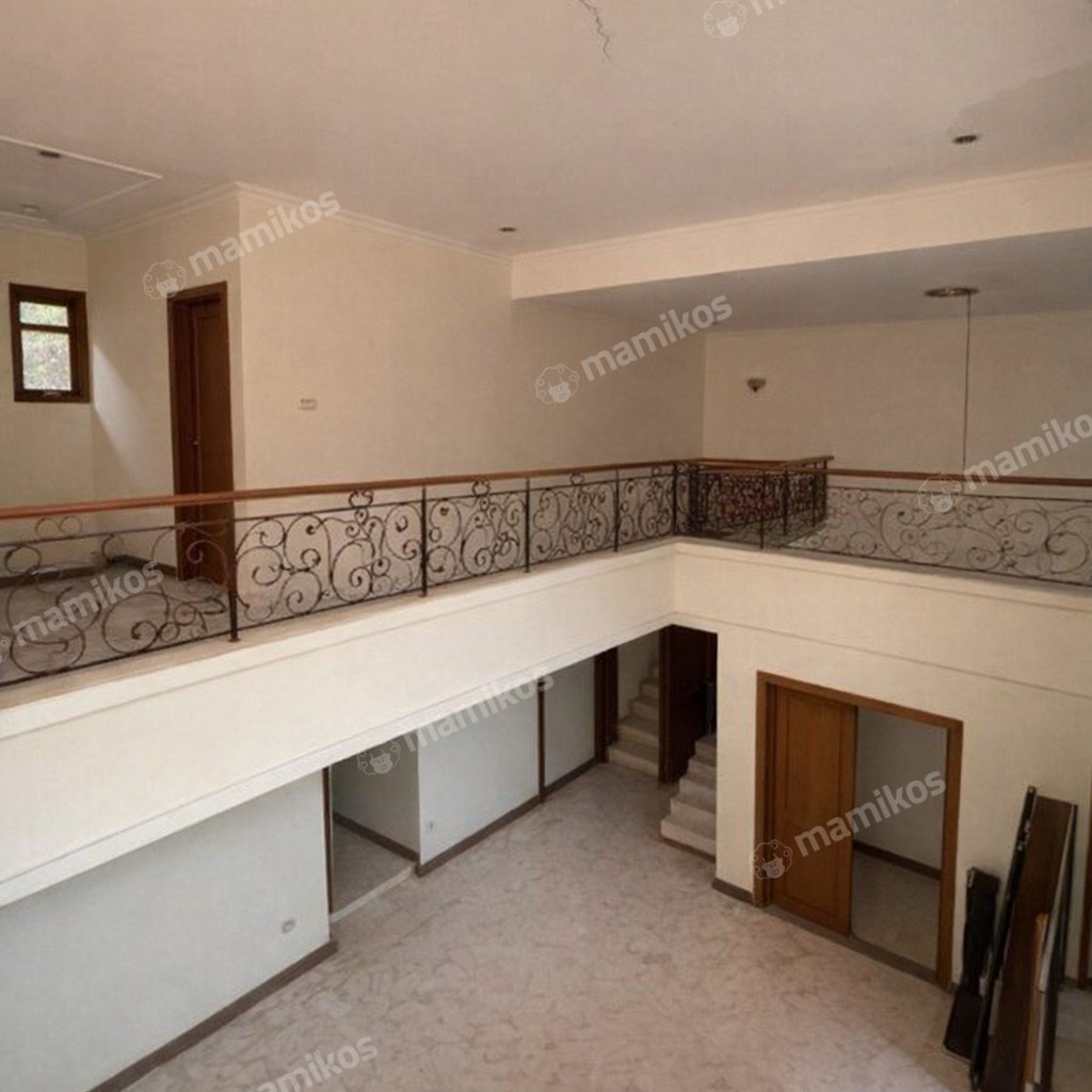 Rumah Sertifikat SHM 4 Kamar Tidur 4 Kamar Mandi Kebayoran Baru Jakarta Selatan - Photo 4