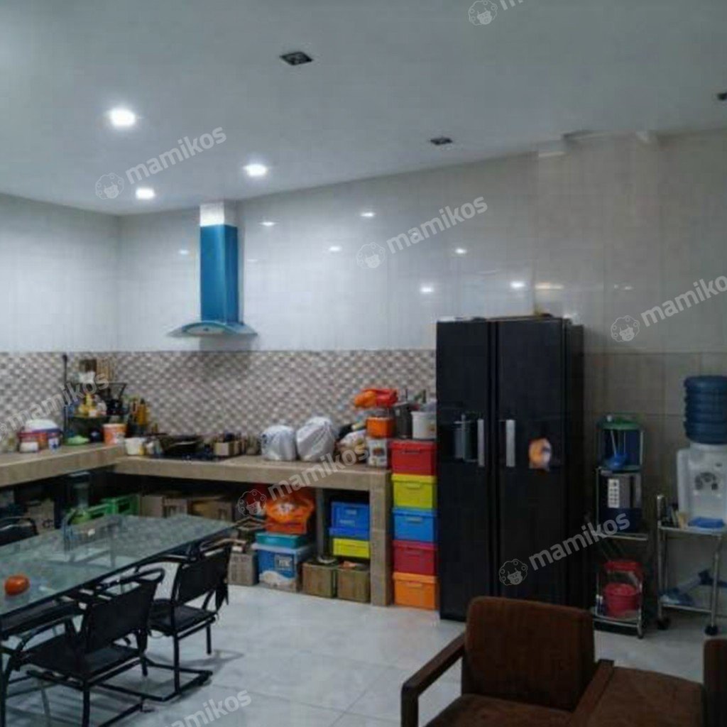 Rumah Sertifikat SHM 6 Kamar Tidur 3 Kamar Mandi Taman Palem Jakarta Barat - Photo 2