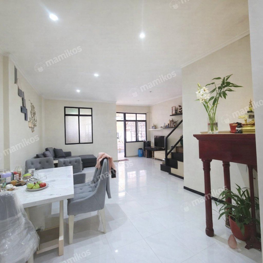 Rumah Sertifikat SHM 2 Kamar Tidur 2 Kamar Mandi Taman Palem Jakarta Barat - Photo 4