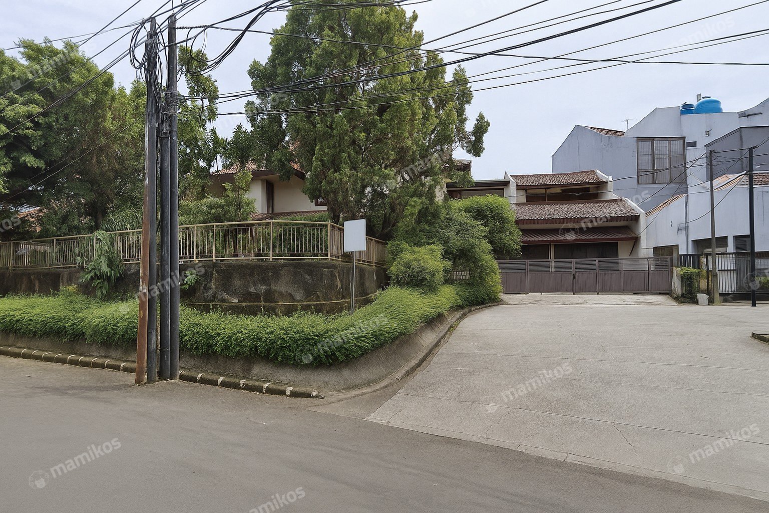 Rumah Sertifikat SHM 4 Kamar Tidur 4 Kamar Mandi Sunrise Garden Jakarta Barat - Photo 5