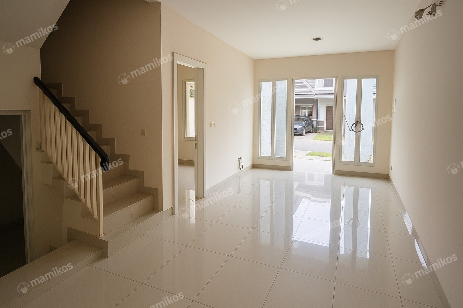 Rumah Sertifikat SHM 4 Kamar Tidur 3 Kamar Mandi Green Lake City Jakarta Barat
