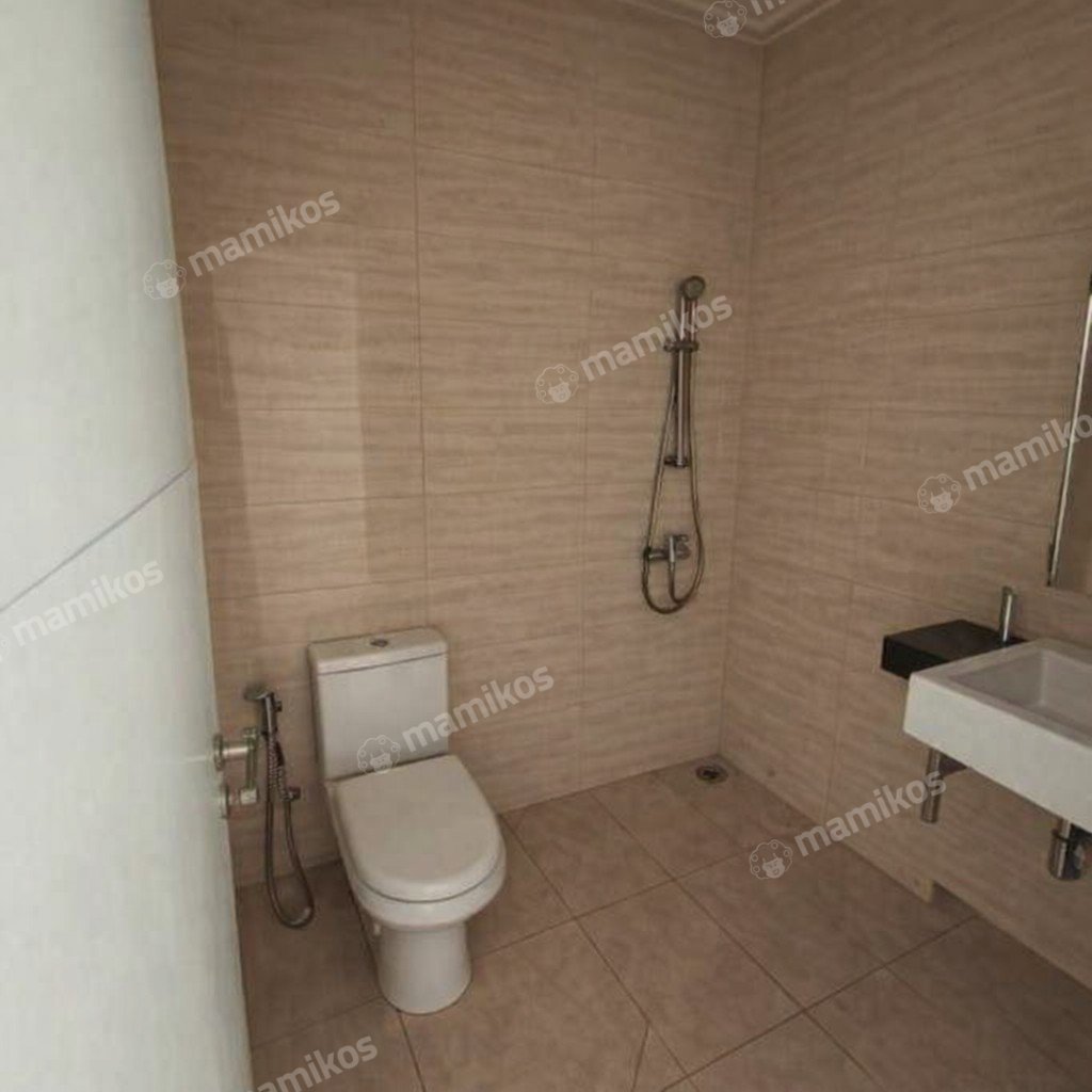 Rumah Sertifikat SHM 4 Kamar Tidur 3 Kamar Mandi Green Lake City Jakarta Barat - Photo 3