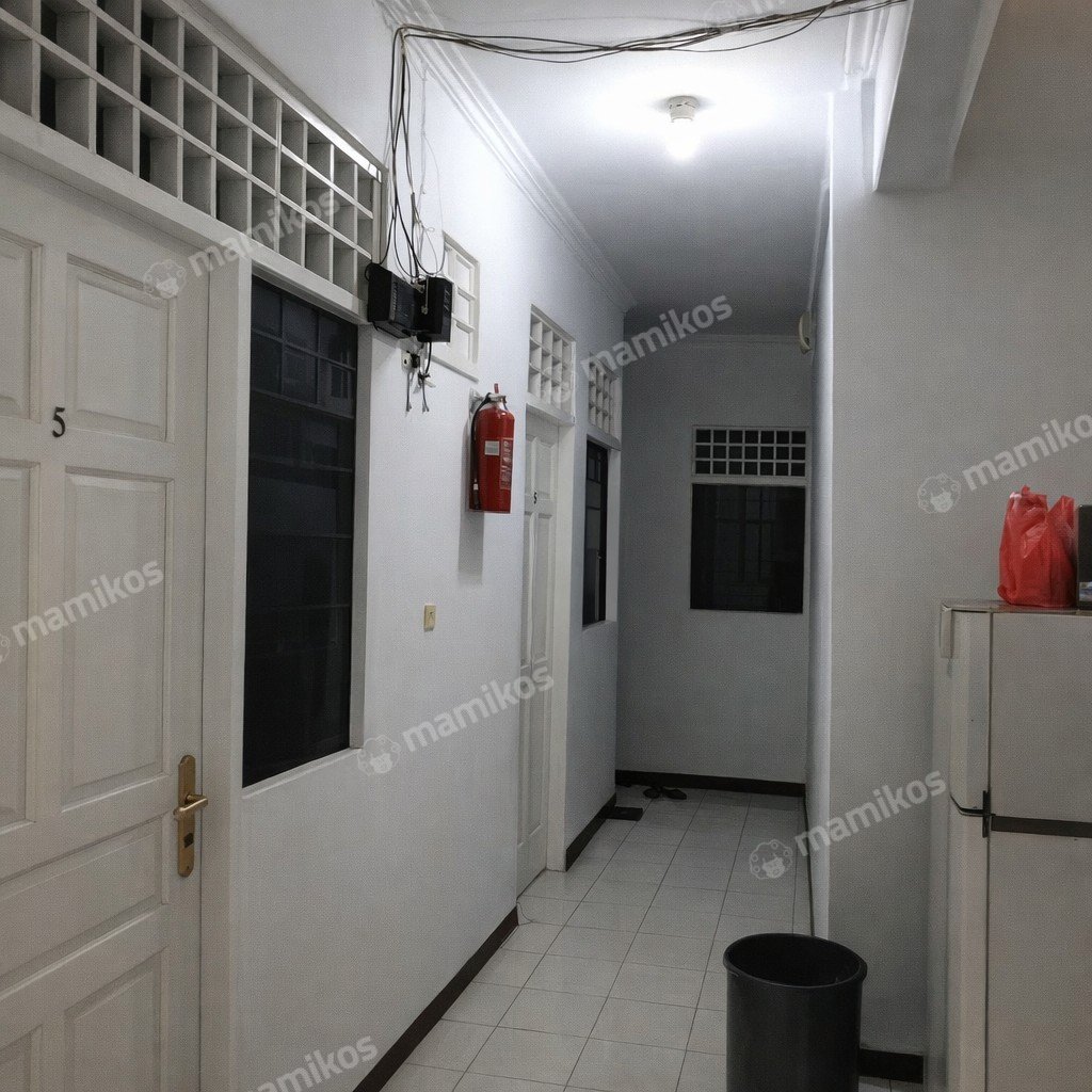 Rumah Sertifikat SHM 34 Kamar Tidur 8 Kamar Mandi Palmerah Jakarta Barat - Photo 4