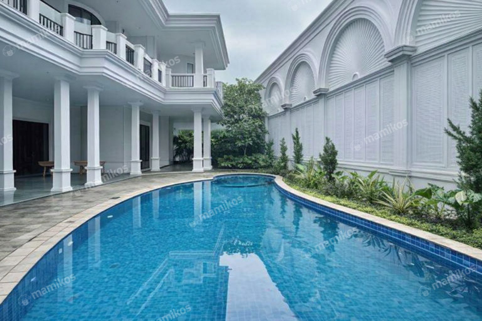 Rumah Sertifikat SHM 8 Kamar Tidur 7 Kamar Mandi Pondok Indah Jakarta Selatan