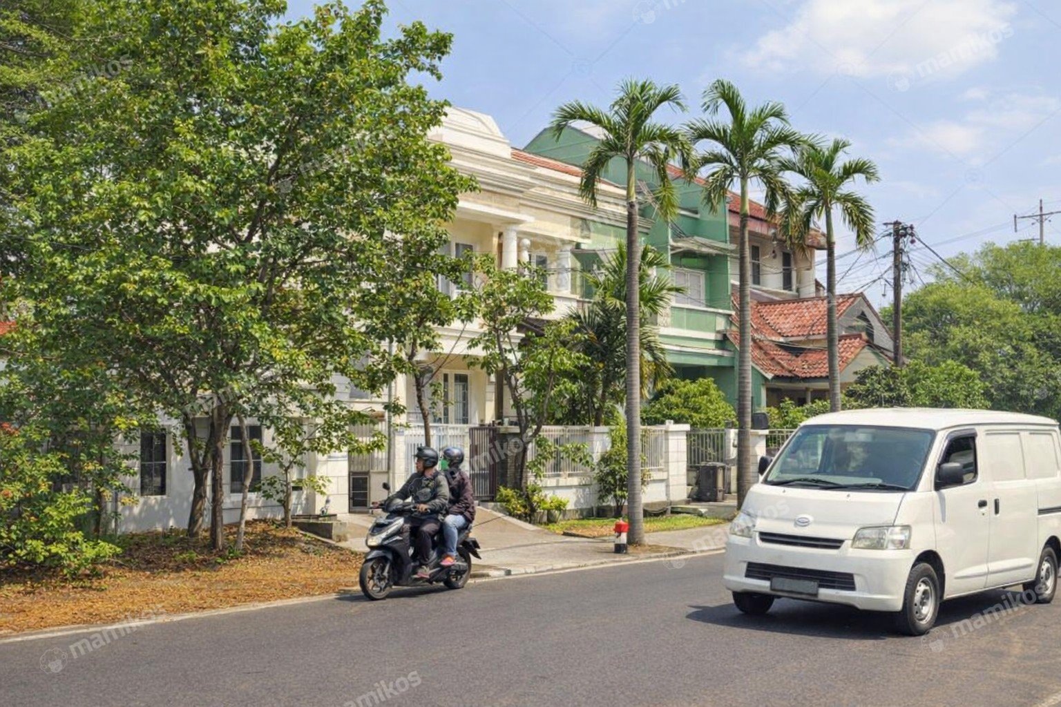 Rumah Sertifikat SHM 3 Kamar Tidur 3 Kamar Mandi Pondok Indah Jakarta Selatan - Photo 3