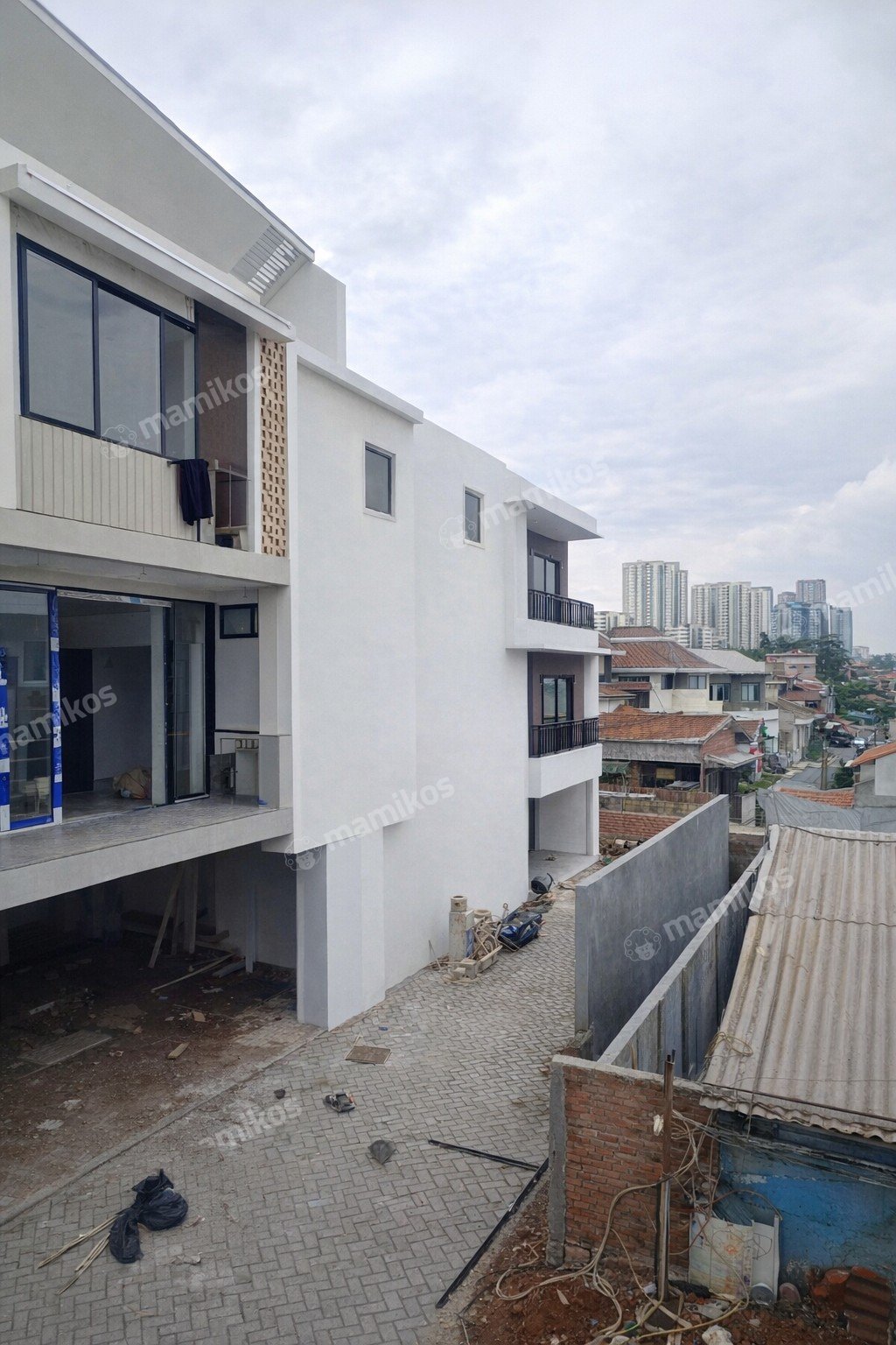 Rumah Sertifikat SHM 2 Kamar Tidur 4 Kamar Mandi Setiabudi Jakarta Selatan - Photo 2
