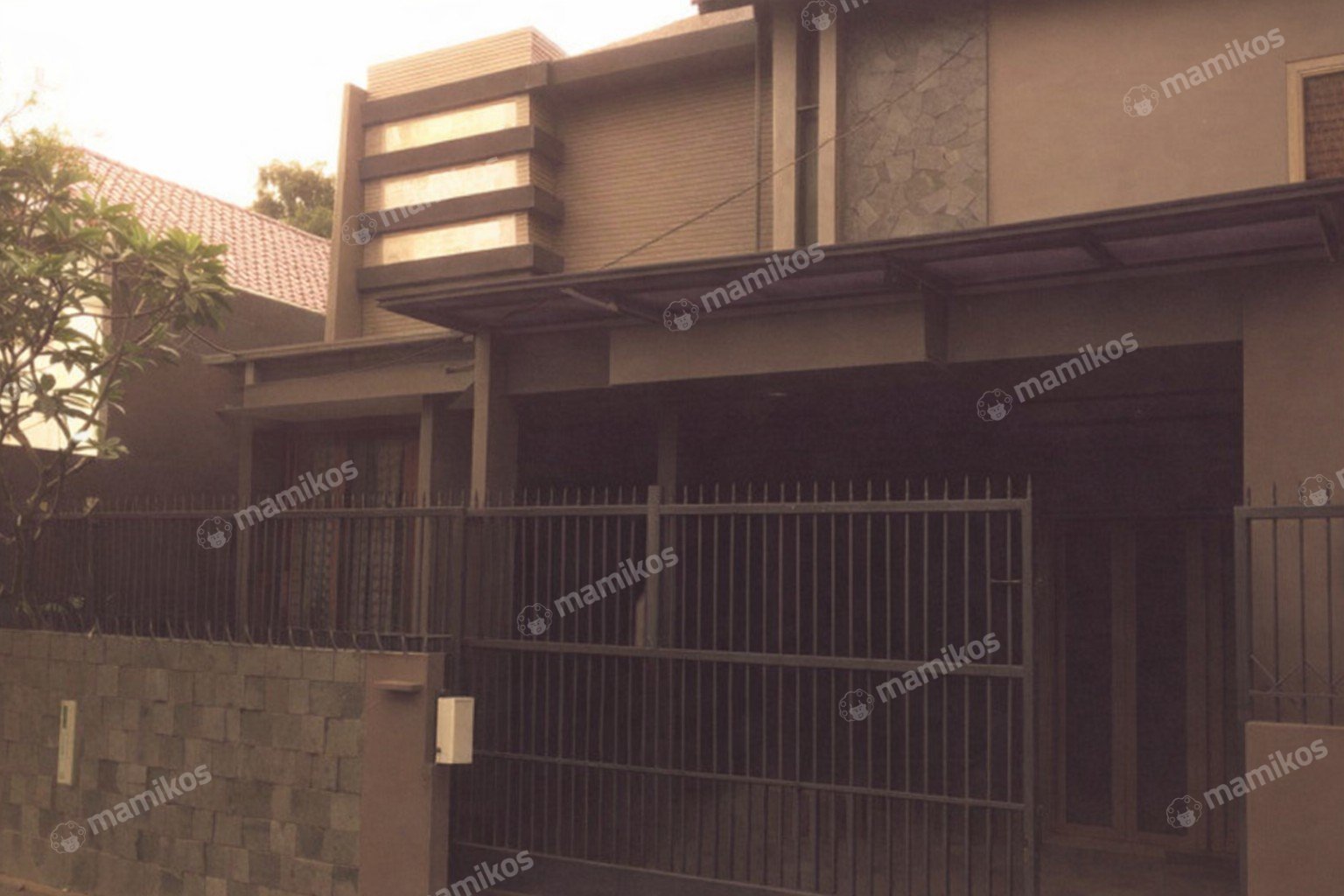 Rumah Sertifikat SHM 5 Kamar Tidur 4 Kamar Mandi Cipete Jakarta Selatan