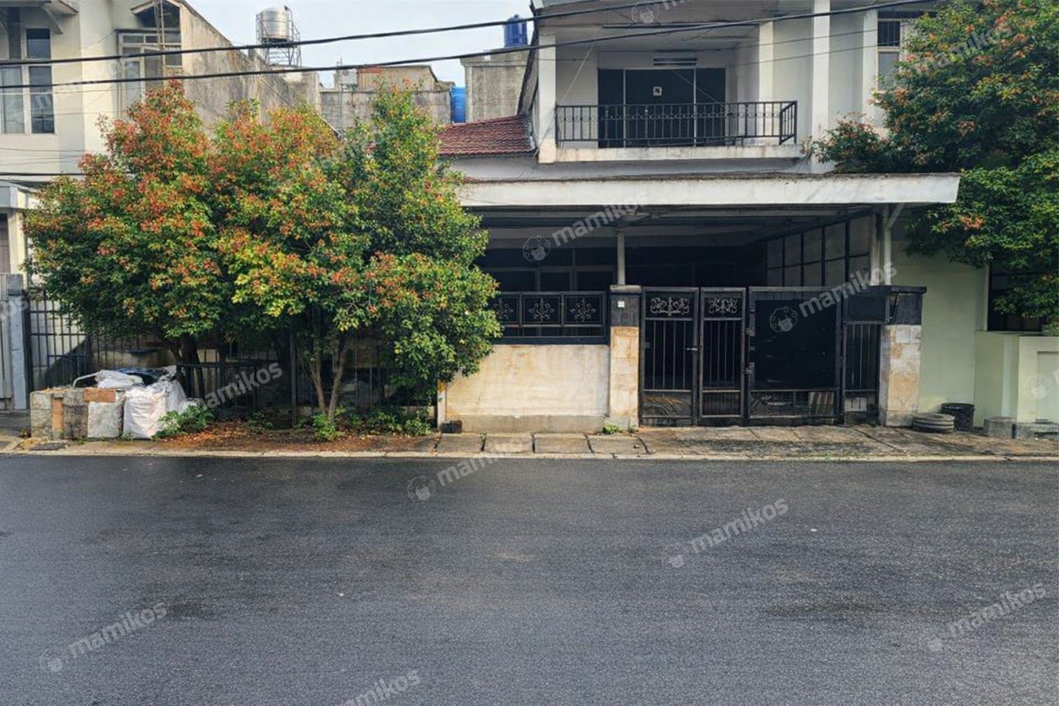 Rumah Sertifikat SHM 5 Kamar Tidur 5 Kamar Mandi Tebet Jakarta Selatan