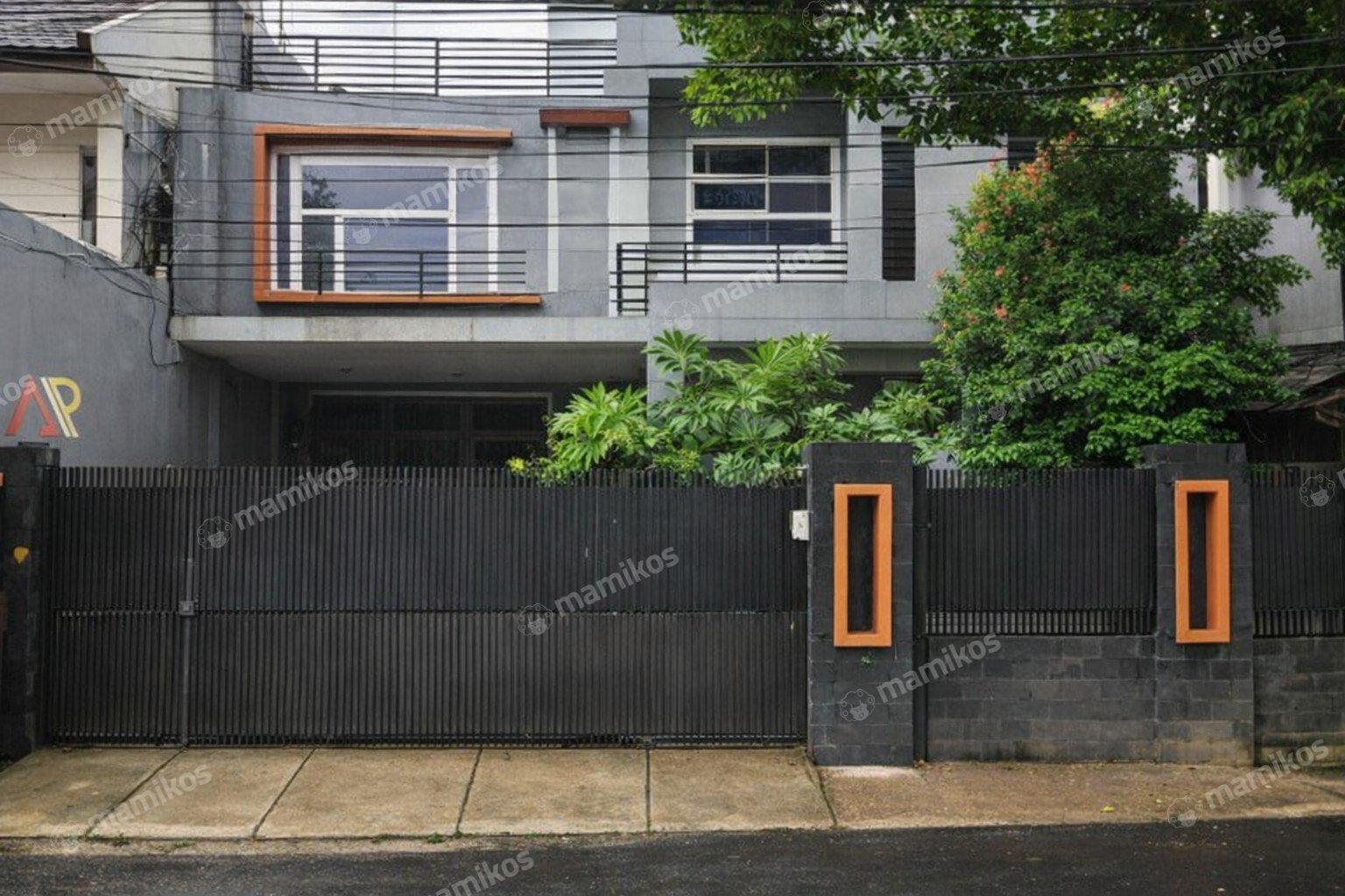 Rumah Sertifikat SHM 9 Kamar Tidur 5 Kamar Mandi Pasar Rebo Jakarta Timur