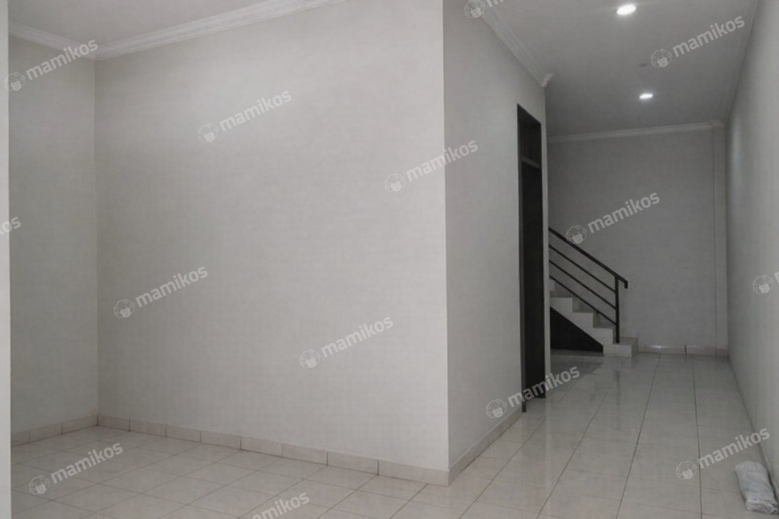 Rumah Sertifikat SHM 4 Kamar Tidur 2 Kamar Mandi Tanjung Duren Jakarta Barat