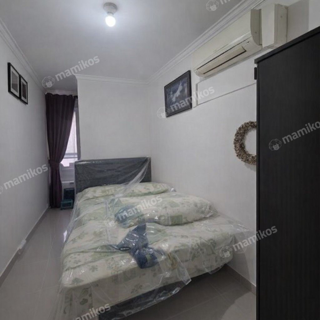 Rumah Sertifikat SHM 4 Kamar Tidur 3 Kamar Mandi Taman Ratu Jakarta Barat - Photo 2