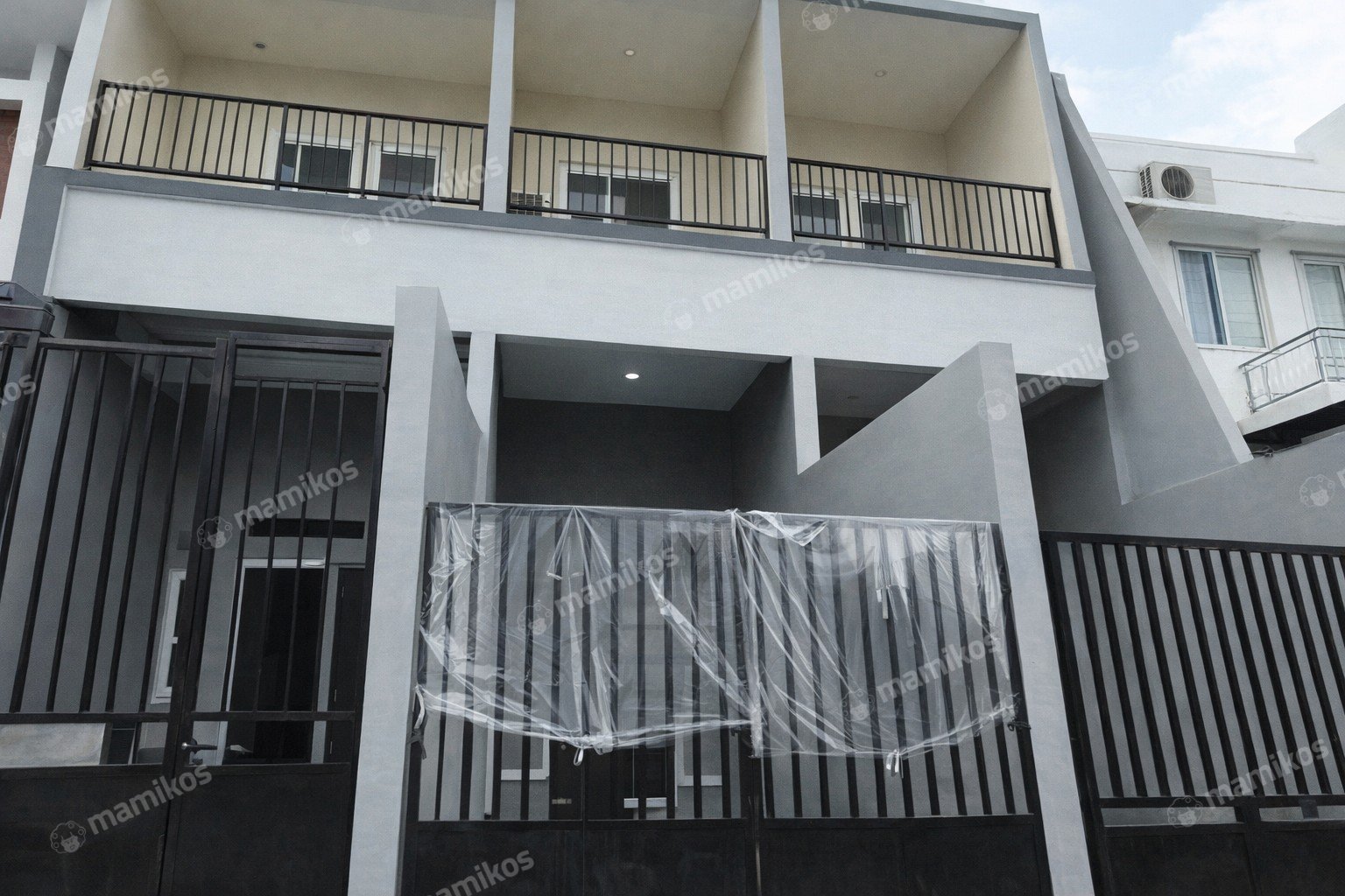 Rumah Sertifikat SHM 3 Kamar Tidur 3 Kamar Mandi Kebon Jeruk Jakarta Barat