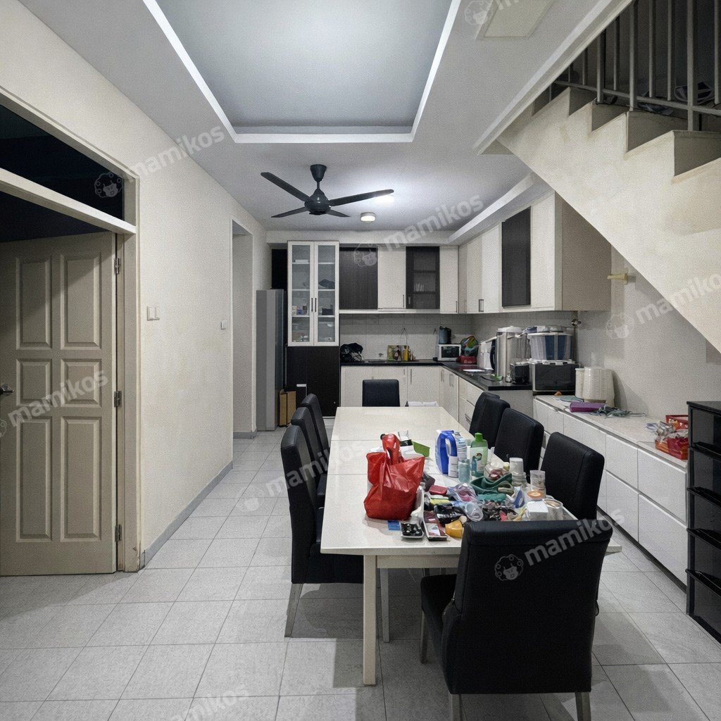 Rumah Sertifikat SHM 4 Kamar Tidur 3 Kamar Mandi Jelambar Jakarta Barat - Photo 2
