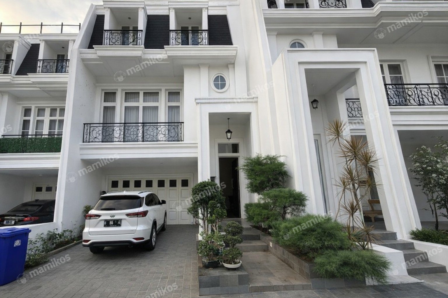 Rumah Sertifikat SHM 5 Kamar Tidur 4 Kamar Mandi Kembangan Jakarta Barat