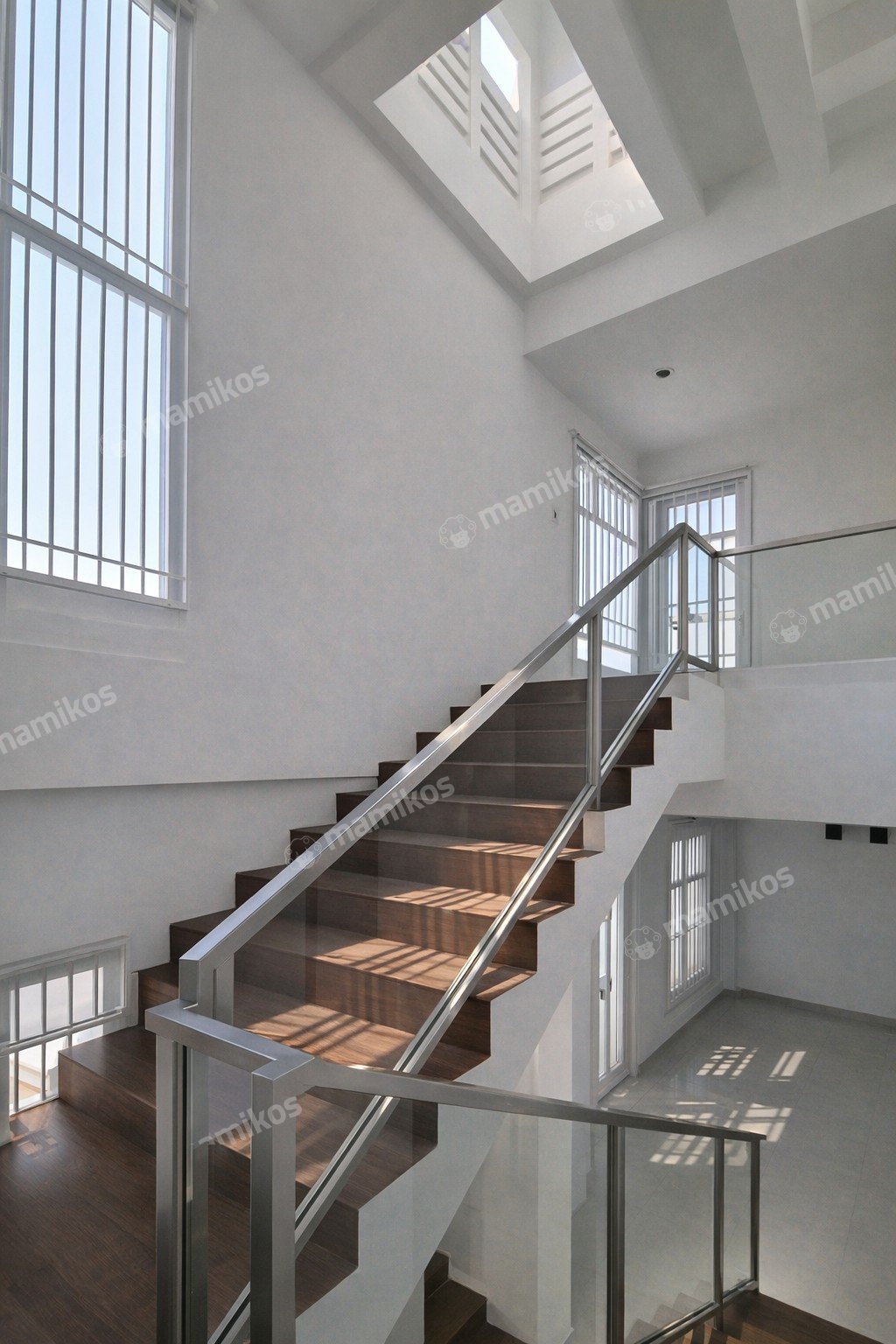 Rumah Sertifikat SHM 4 Kamar Tidur 4 Kamar Mandi Jelambar Jakarta Barat - Photo 2