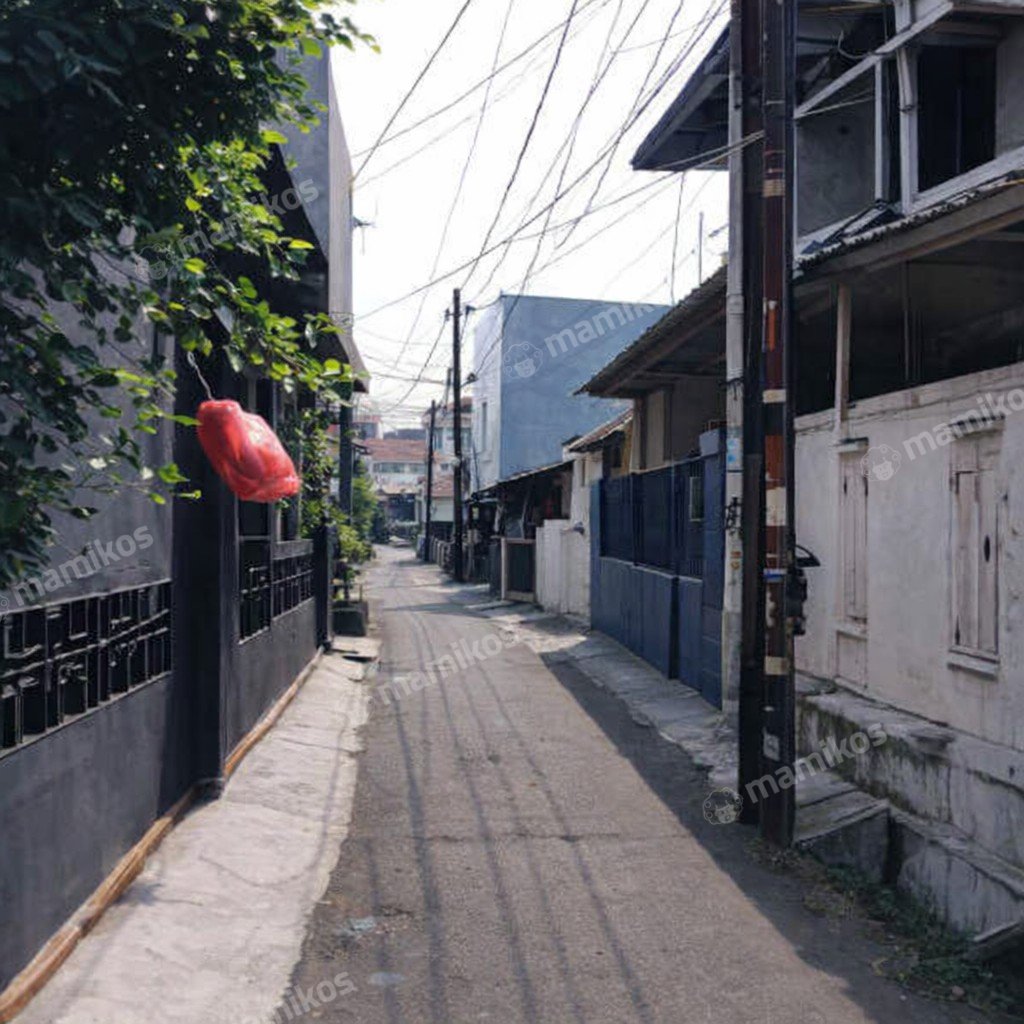 Rumah Sertifikat SHM 3 Kamar Tidur 2 Kamar Mandi Kebon Jeruk Jakarta Barat - Photo 5