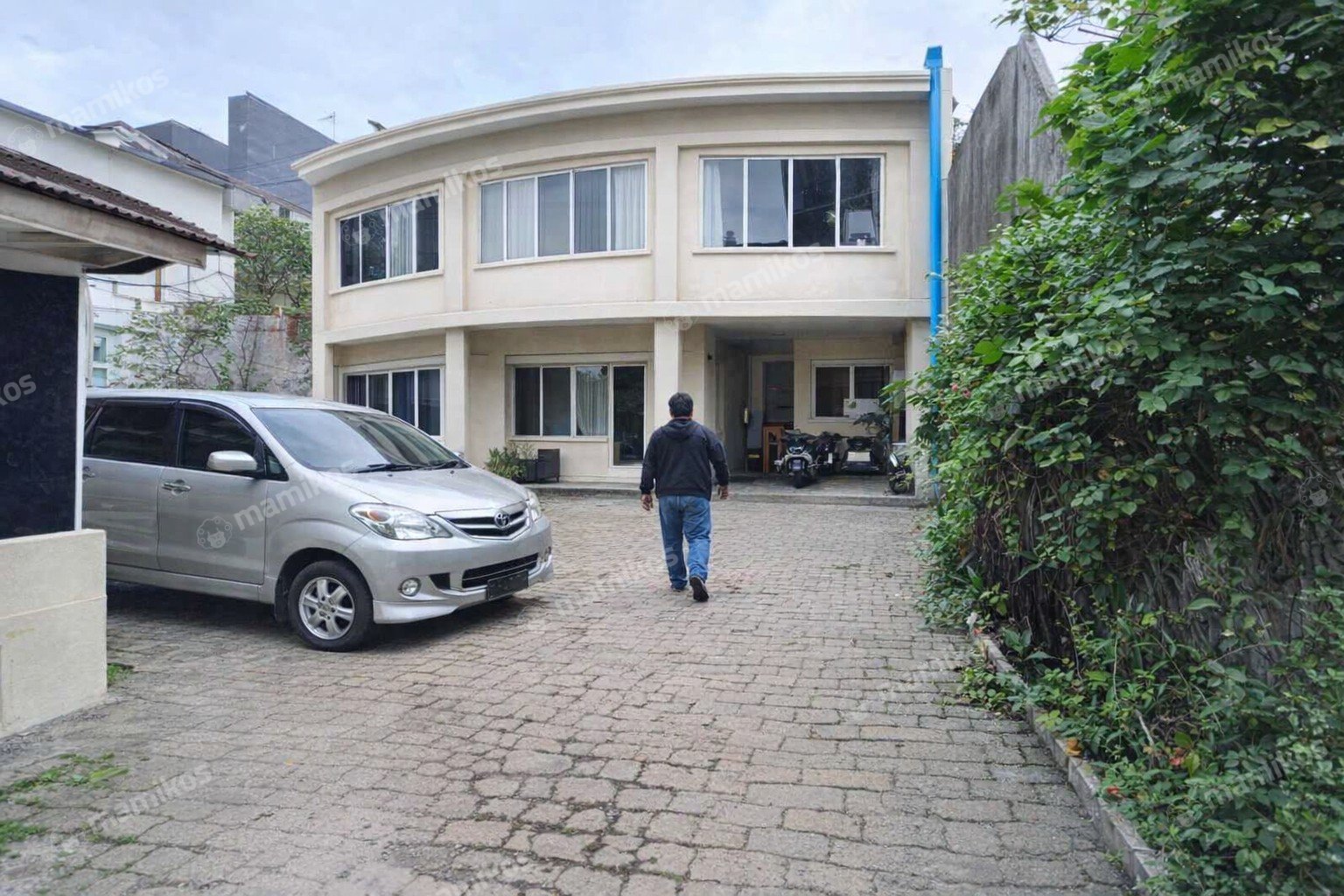 Rumah Sertifikat SHM 5 Kamar Tidur 4 Kamar Mandi Pulo Gadung Jakarta Timur - Photo 2