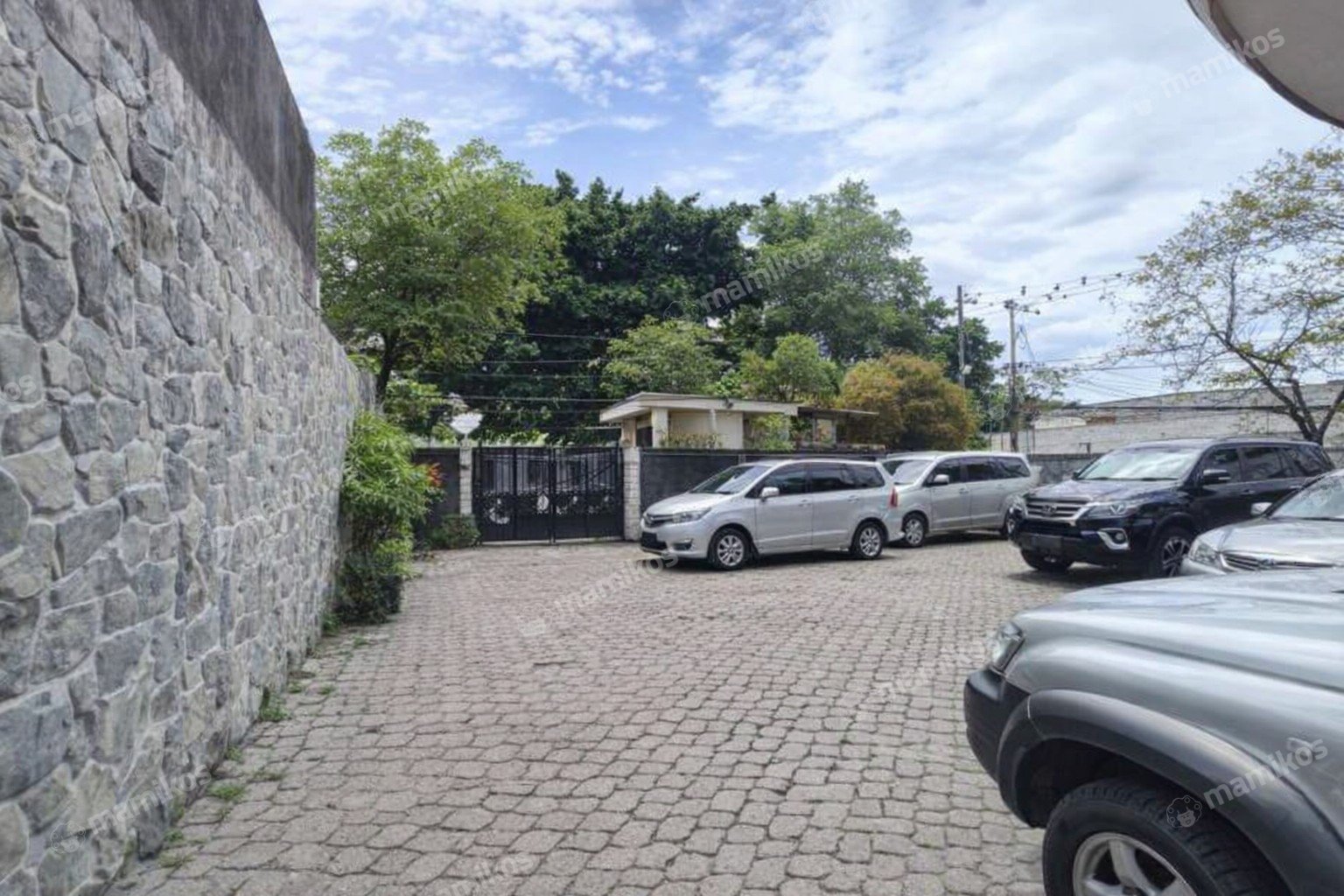 Rumah Sertifikat SHM 5 Kamar Tidur 4 Kamar Mandi Pulo Gadung Jakarta Timur - Photo 3