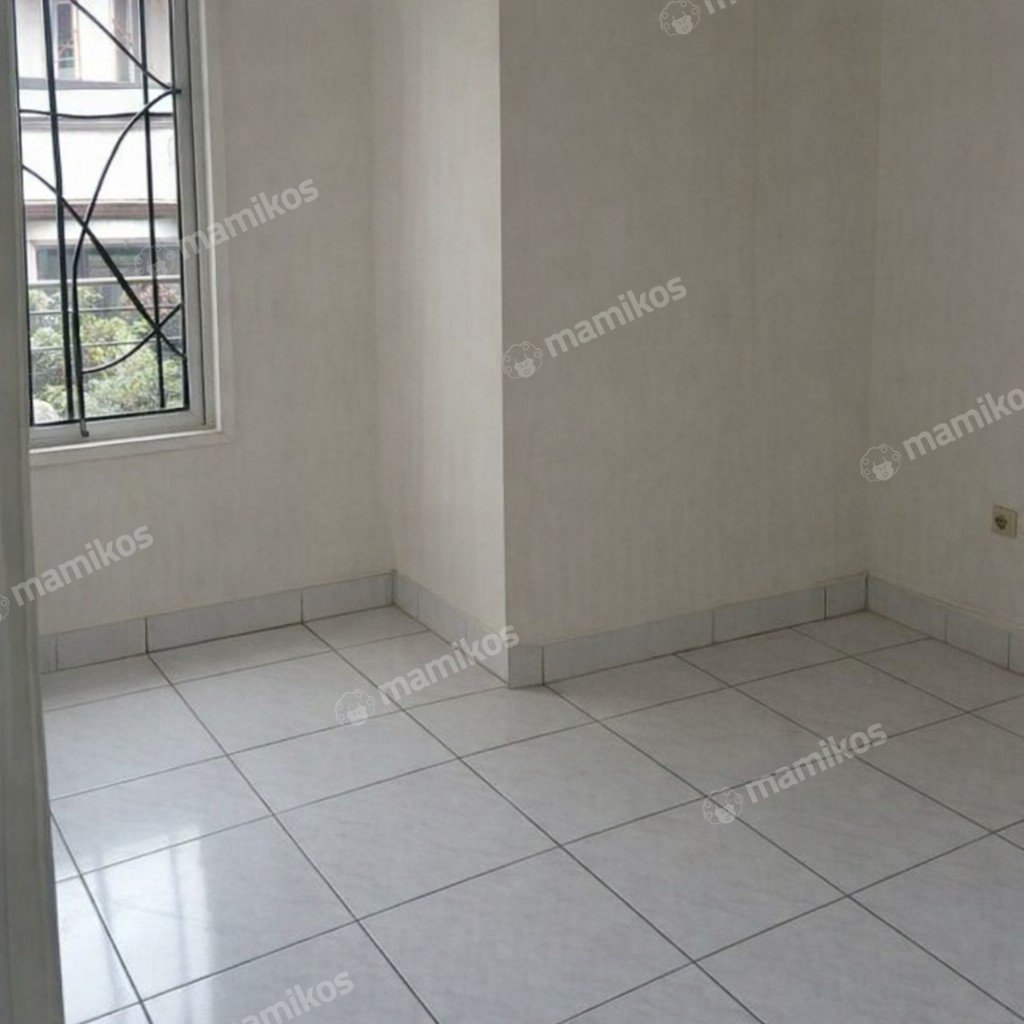 Rumah Sertifikat SHM 5 Kamar Tidur 5 Kamar Mandi Citra Garden Jakarta Barat - Photo 2