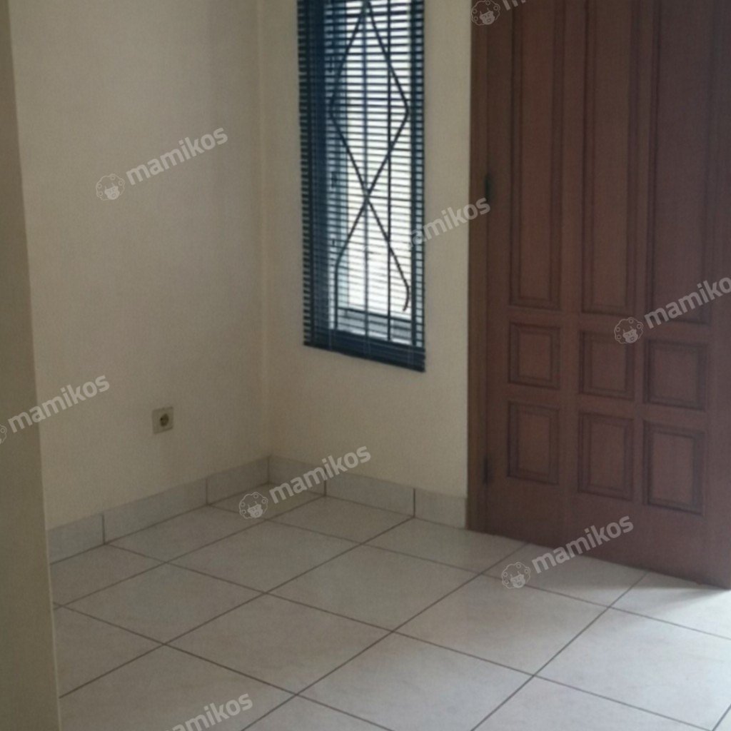 Rumah Sertifikat SHM 5 Kamar Tidur 5 Kamar Mandi Citra Garden Jakarta Barat - Photo 5