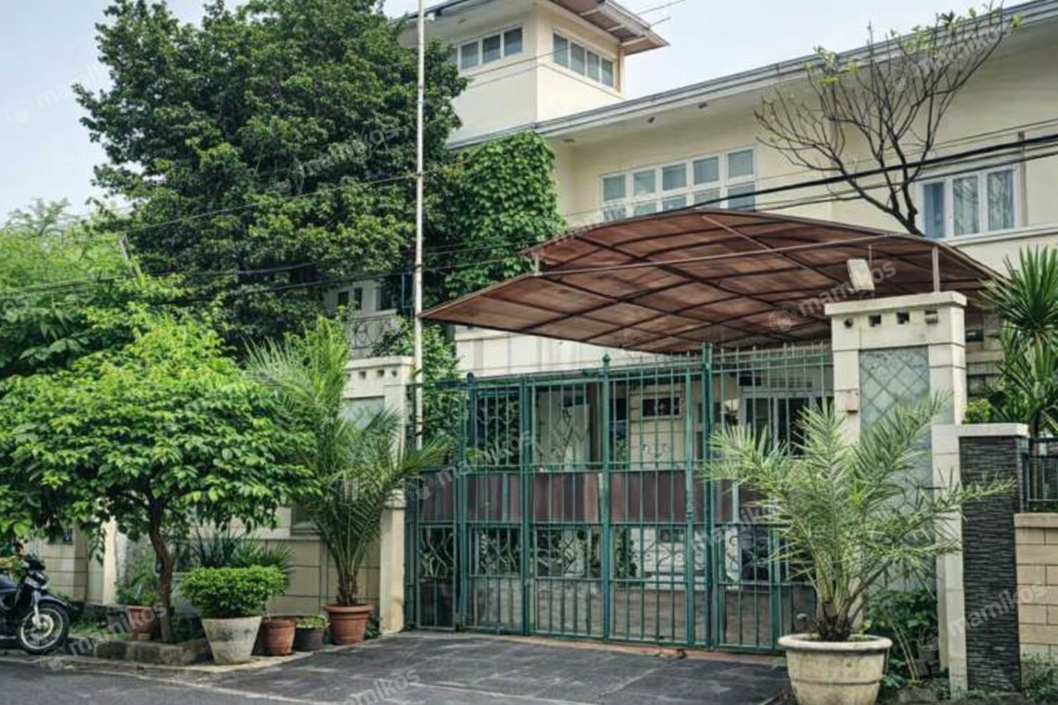 Rumah Sertifikat SHM 5 Kamar Tidur 5 Kamar Mandi Lebak Bulus Jakarta Selatan