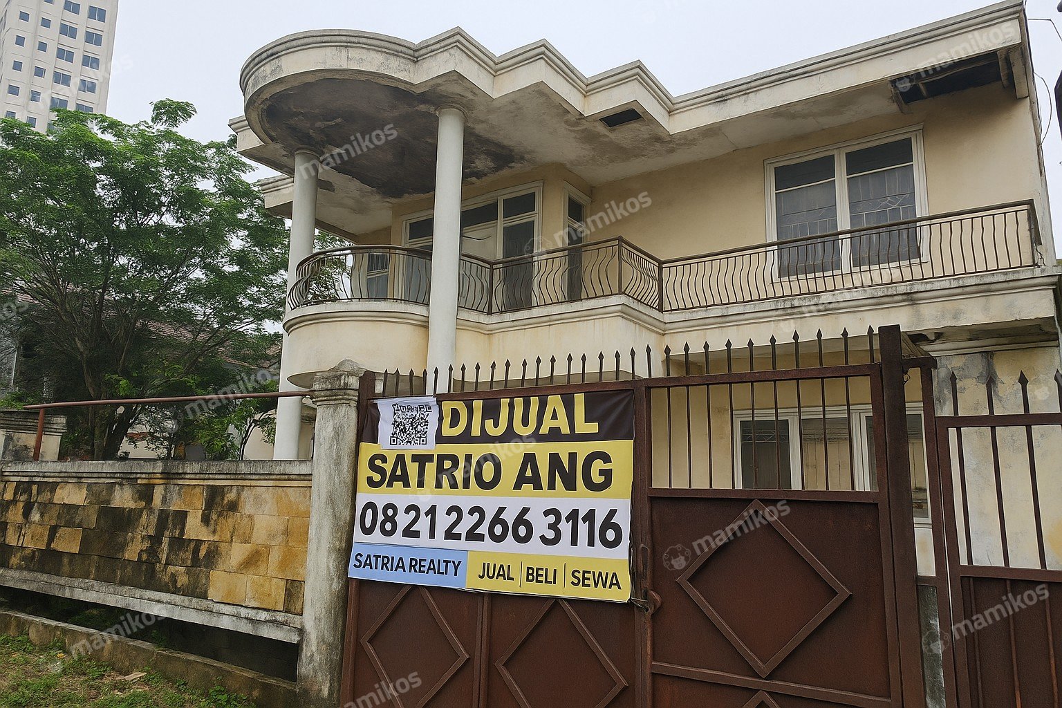 Rumah Sertifikat SHM 3 Kamar Tidur 3 Kamar Mandi Taman Palem Jakarta Barat - Photo 2