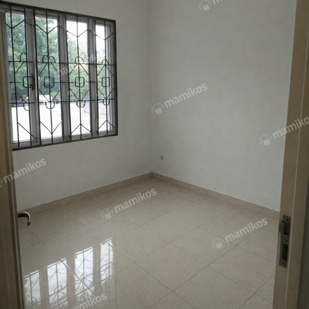 Rumah Sertifikat SHM 3 Kamar Tidur 3 Kamar Mandi Kota Wisata Jakarta Timur - Photo 5