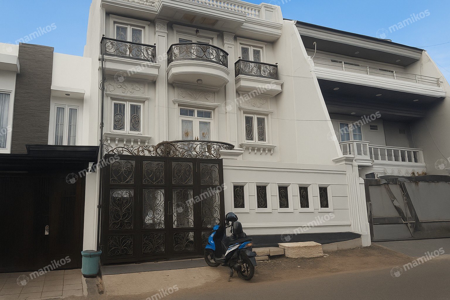 Rumah Sertifikat SHM 5 Kamar Tidur 4 Kamar Mandi Cengkareng Jakarta Barat