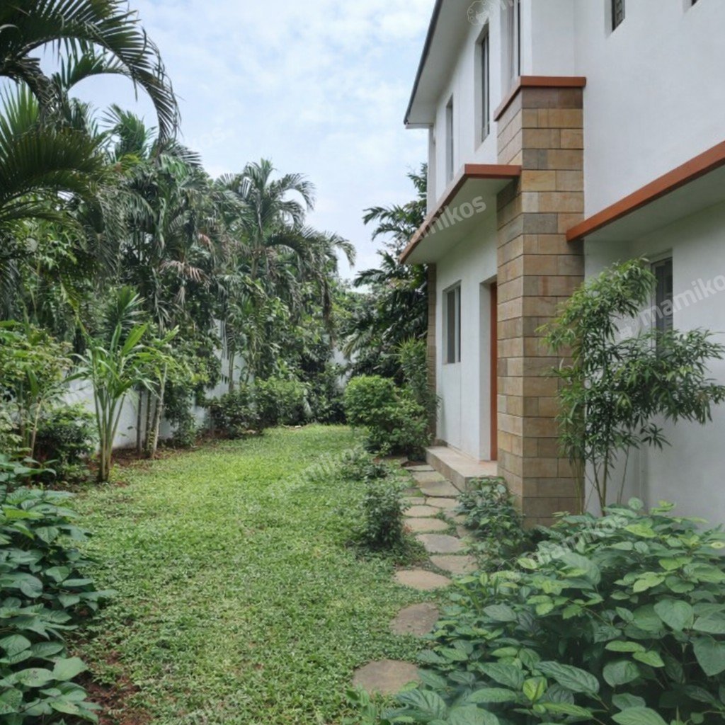 Rumah Sertifikat SHM 4 Kamar Tidur 3 Kamar Mandi Cipete Jakarta Selatan - Photo 2