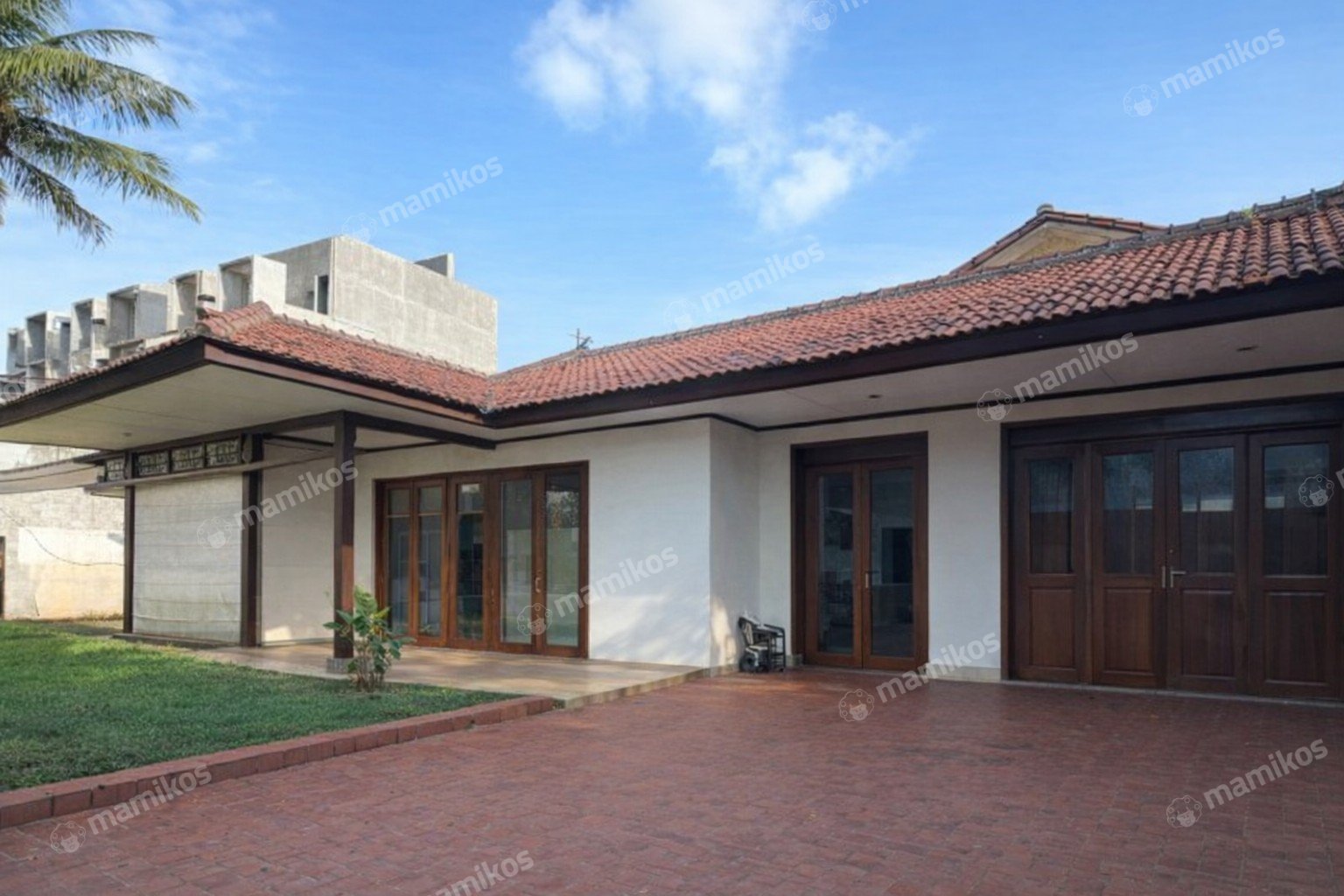Rumah Sertifikat SHM 5 Kamar Tidur 4 Kamar Mandi Kemang Jakarta Selatan - Photo 2