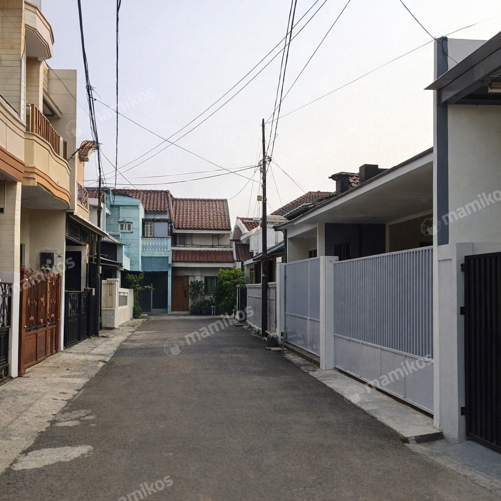 Rumah Sertifikat SHM 3 Kamar Tidur 2 Kamar Mandi Matraman Jakarta Timur - Photo 4