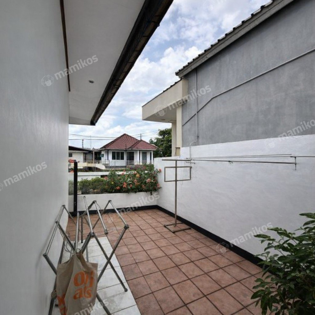 Rumah Sertifikat SHM 5 Kamar Tidur 4 Kamar Mandi Ciracas Jakarta Timur - Photo 2