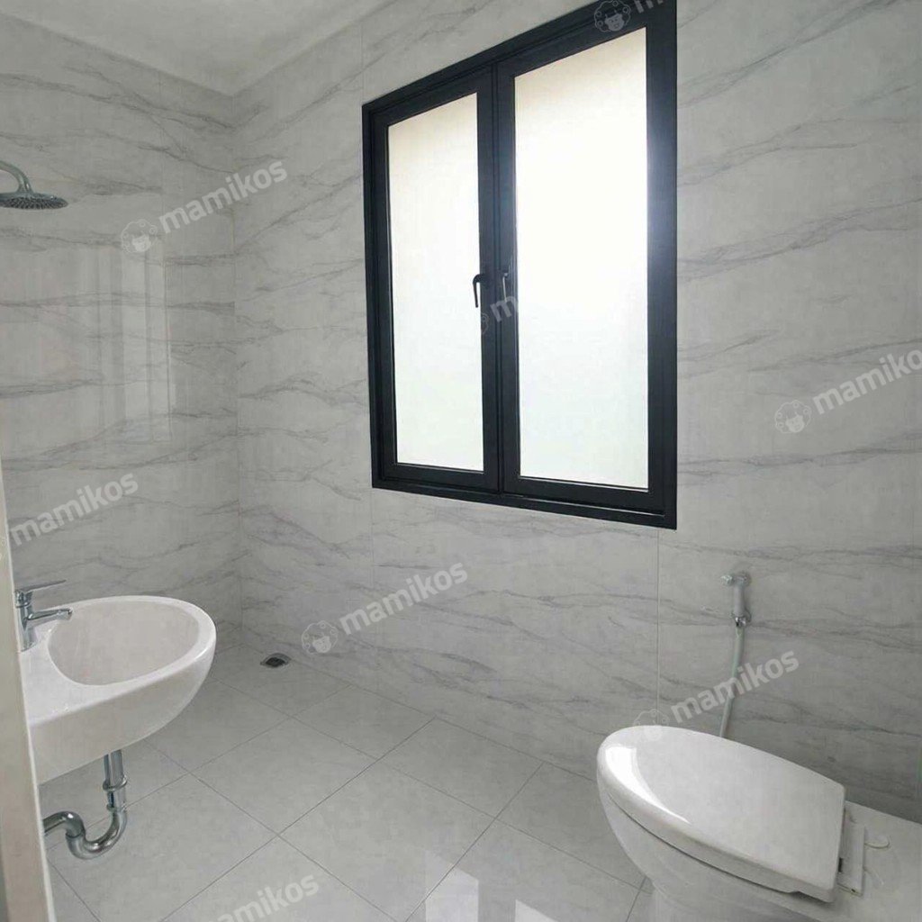 Rumah 3 Kamar Tidur 3 Kamar Mandi 2 Lantai Kota Wisata Jakarta Timur - Photo 2