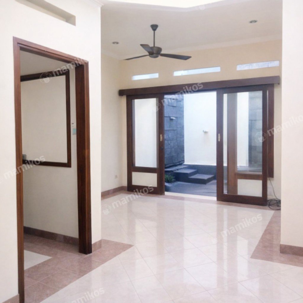 Rumah Sertifikat SHM 3 Kamar Tidur 2 Kamar Mandi Citra Grand Jakarta Timur - Photo 3